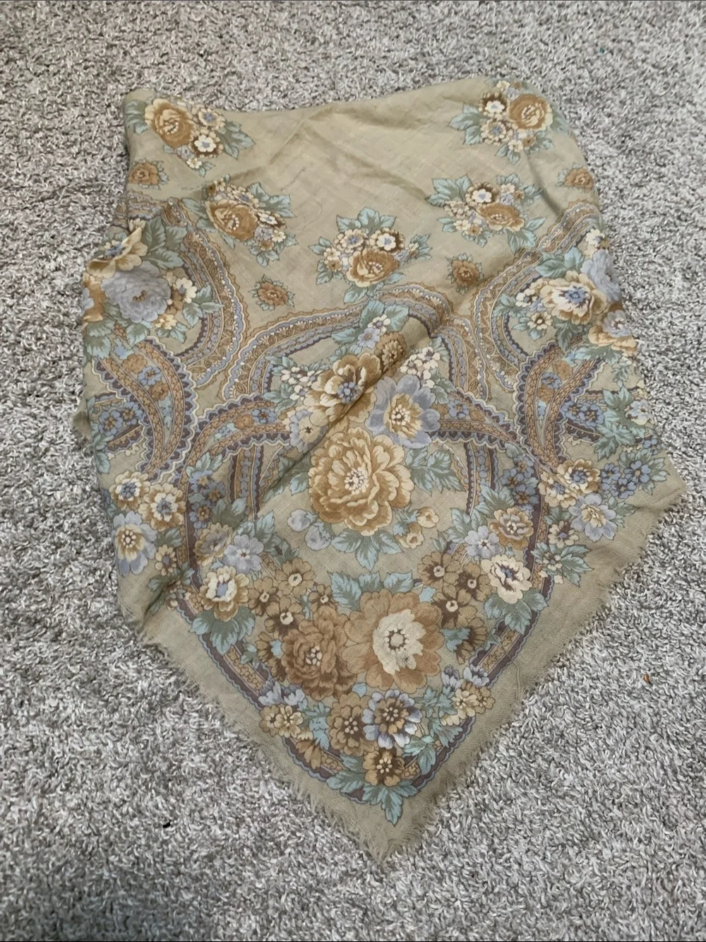 Vintage Liz Claiborne Floral Frayed Edges Wool Scarf in Sage Green and Beige